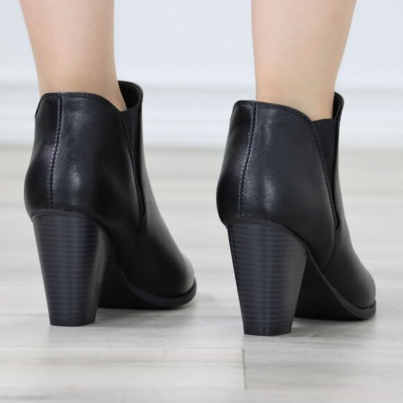 Black Faux Leather Heeled Ankle Booties Elastic Side Panels Stacked Block Heel - Picture 7 of 12